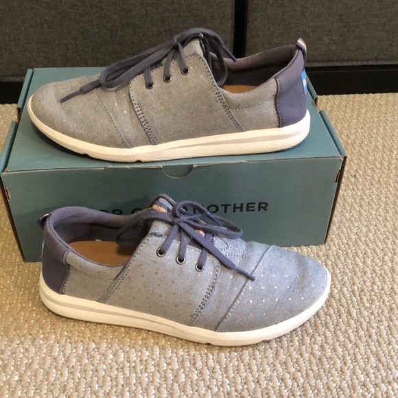 Toms - Picture 6 of 6